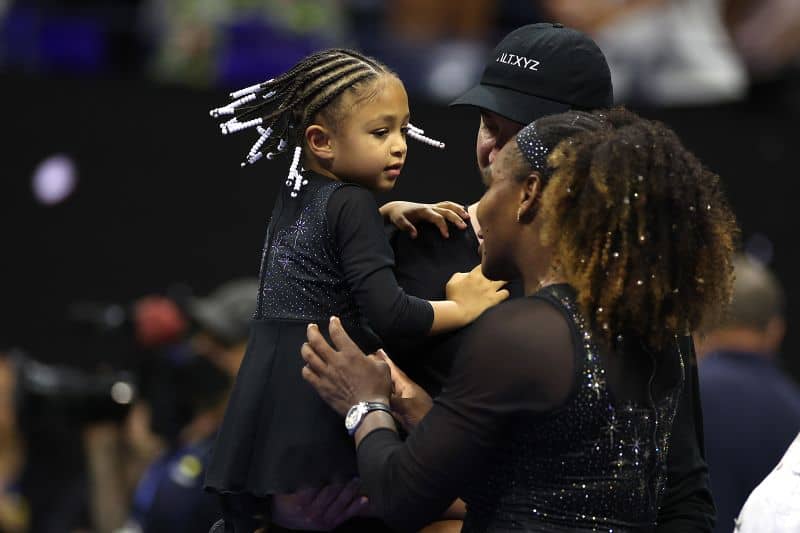 220831103250 02 serena williams and her daughter